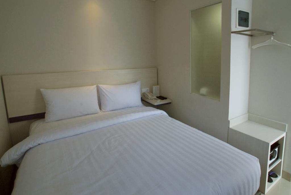 בנדונג Vio Hotel Veteran מראה חיצוני תמונה